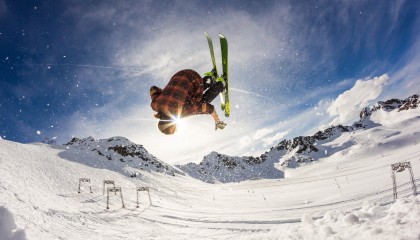 九游体育网址-【电子裁判】如何确保每次判罚公平透明？，电子裁判和人工裁判